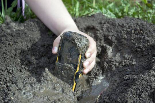 Юнска промоция на екстремните телефони Sonim