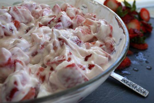 Йогурт с ягоди здравословно