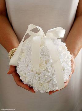 ИДЕИ ЗА ЖЕНИТЕ… и не само: Wedding flower pomander или алтернативен булчински букет