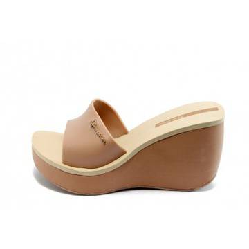 Дамски чехли с платформа Ipanema 81312 бежово-розовиKP