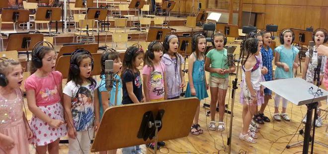 Вокална група „Бамбини“ записаха авторски песни в БНР