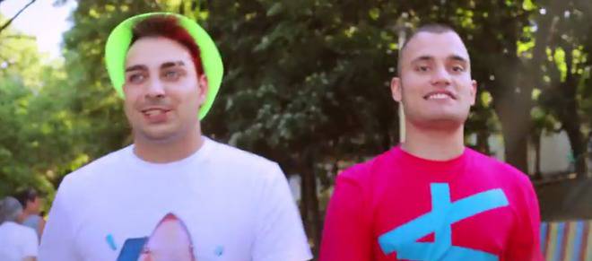 СкандаУ с летен хит „До морето“