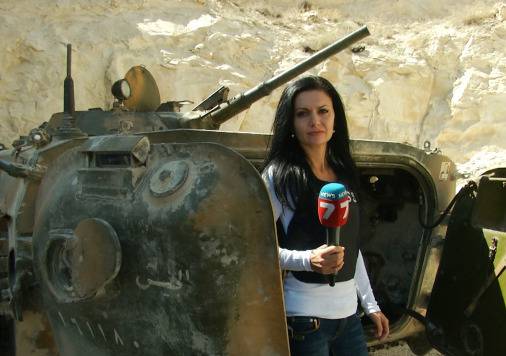 Комичната репортерка Диляна Гайтанджиева подскочи срещу Цветан Василев