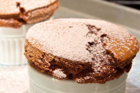 Шоколадово суфле с канела