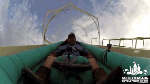 Вижте първите тестове с хора на най-високата водна пързалка в света