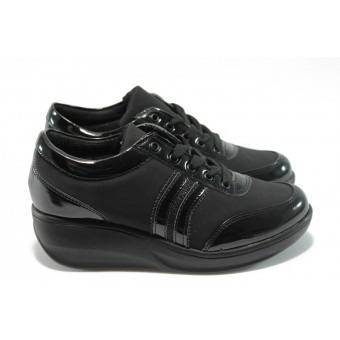 Дамски обувки на платформа МИ 215 черни