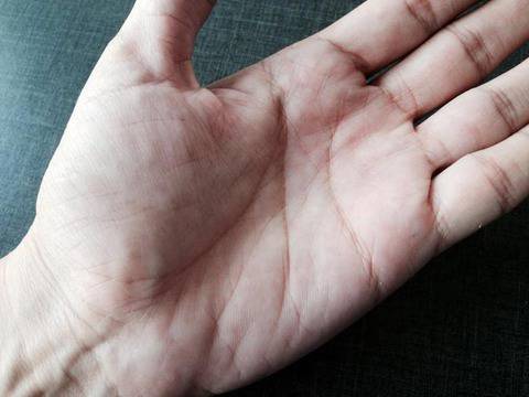 Какво означава, ако имаш буквата М на дланта си?