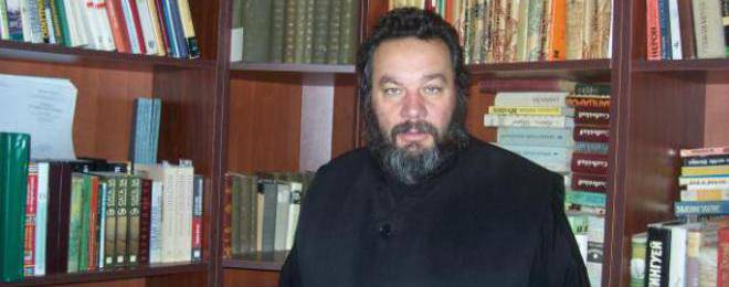 Добрич се прощава с отец Стоян. Погребват го в двора на храма „Света Троица”