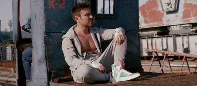 Гледайте видеото към „Скочи над мен“ на Миро от Каризма и Dim4ou