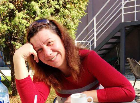 Възможно ли е? Атанаска поздравила сестра си Северина за рожден ден във фейсбук от ареста?!