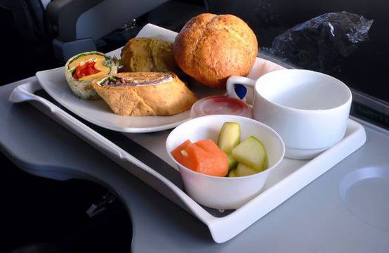 Хранене по време на самолетен полет