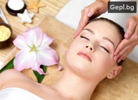 Релакс за всяка клетка! Масаж на лице, шия и деколте със оформяне на вежди!