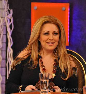 Фолк певицата Рени обмисля кариера в Израел