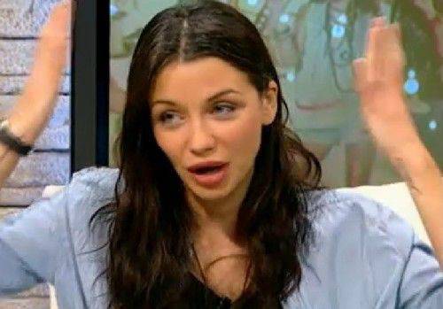 НЕПРИЯТНО! Диляна Попова пропищя от хемороиди покрай бременността!