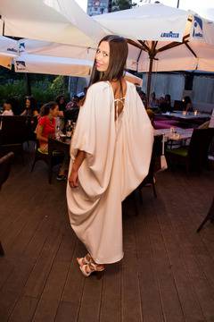 Весела Нейнски и Силвия от Survivor станаха част от модно шоу в стил Хавана