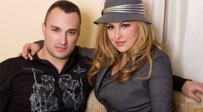 Сензация! Поп-фолк певицата Рени се завръща! Мисли да възобнови кариерата си!