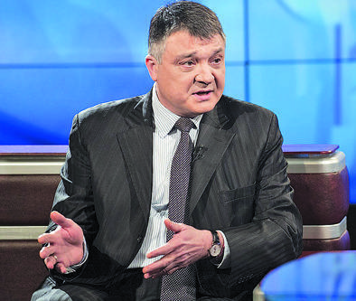 Николай Свинаров: Петя Славова работи с пари от контрабанда