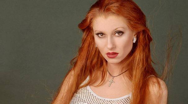 Смразяващо! Чудо на гроба на Румяна! Духът на певицата напомни за себе си! Вижте още!