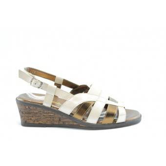 Дамски сандали на платформа ГР 6859Бял