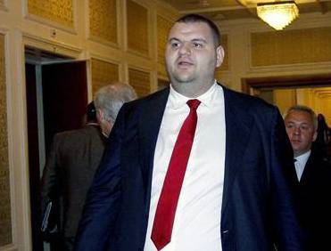 Кой е Делян Пеевски