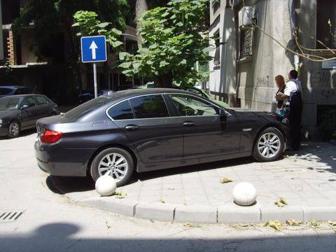 Глобяват наред за паркиране по тротоари в „Северен“