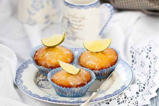 Мъфини с лайм и захарна глазура
