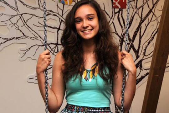 16-годишно момиче прави био-пластмаса от бананови обелки