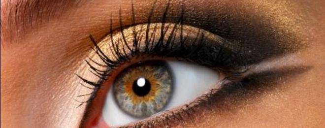 Съвети за летен опушен грим