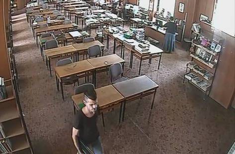 Арестуваха крадеца на лаптоп от библиотека "Иван Вазов" в Пловдив