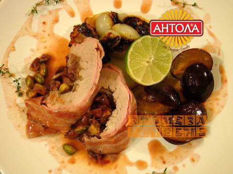 Свинско филе със сливи