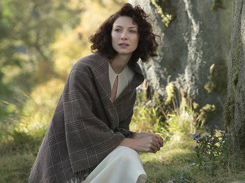 Outlander на Starz подновен за втори сезон