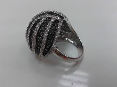 Сребърен пръстен с топаз