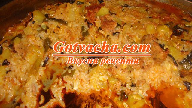 Пикантен ориз с пилешко филе и зеленчуци