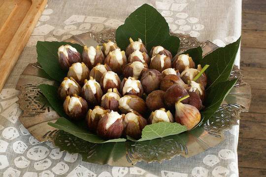 Пълнени смокини със сирене