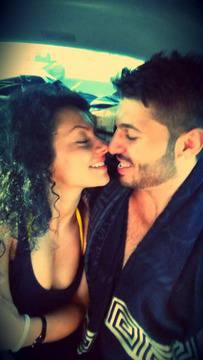 Фики по-влюбен отвсякога! Приятелката му смая всички с перфектните си форми!