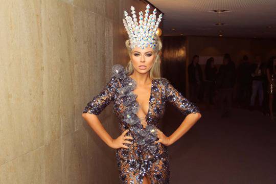 Не може да бъде! Андреа заряза пеенето?! Ще става дизайнерка на рокли?!