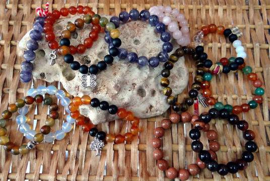 КРИСТАЛИ И ДРЪНКУЛКИ