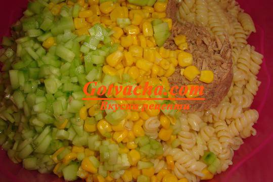Салата макарони с риба тон