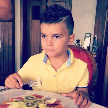 С пари акъл ще налива! Алисия праща сина си в училище за бездарници!!!