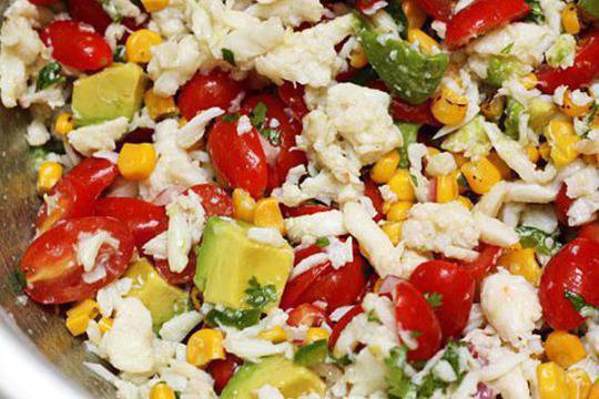 Салата с раци и авокадо