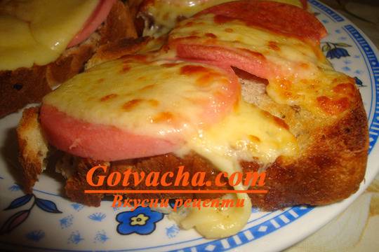 Сандвичи с кашкавал и салам за закуска