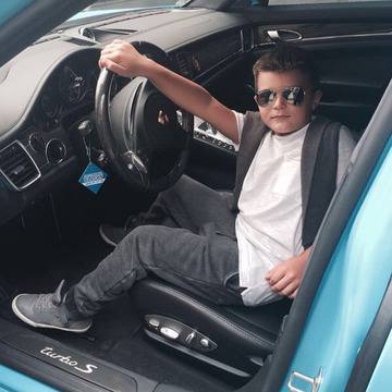 Сензация! Ники Михайлов направи страхотен подарък на Валерко за ЧРД! Вижте!