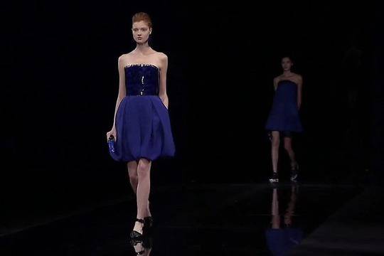 Армани възражда синята идея