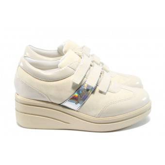 Дамски обувки на платформа с лепенки МИ 211 бежов