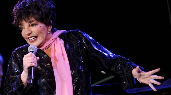 Оперираха успешно гръбнака на Лайза Минели