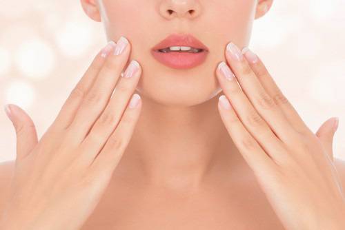 Грижи за устните през есента