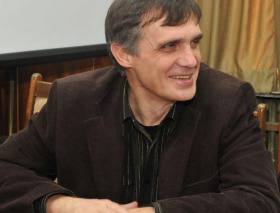 Александър Каракачанов: Данъчната система е за смяна, сегашната помага на богатите