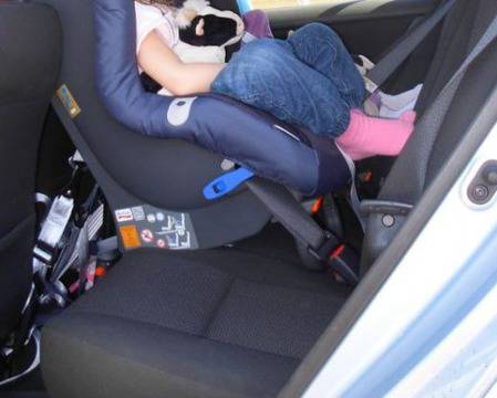 Започват масови проверки за колани и детски столчета по колите!