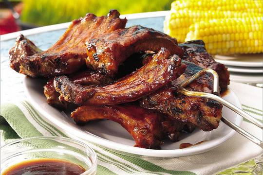 Мариновани ребра на барбекю