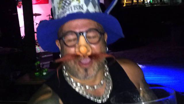 Обратен ефект представиха онлайн новата си песен